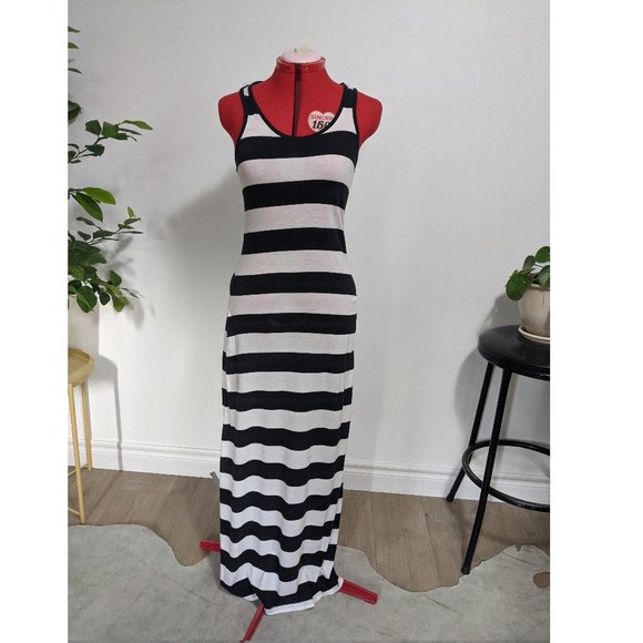 Forever 21 Black and white striped dress - Picture 1 of 2